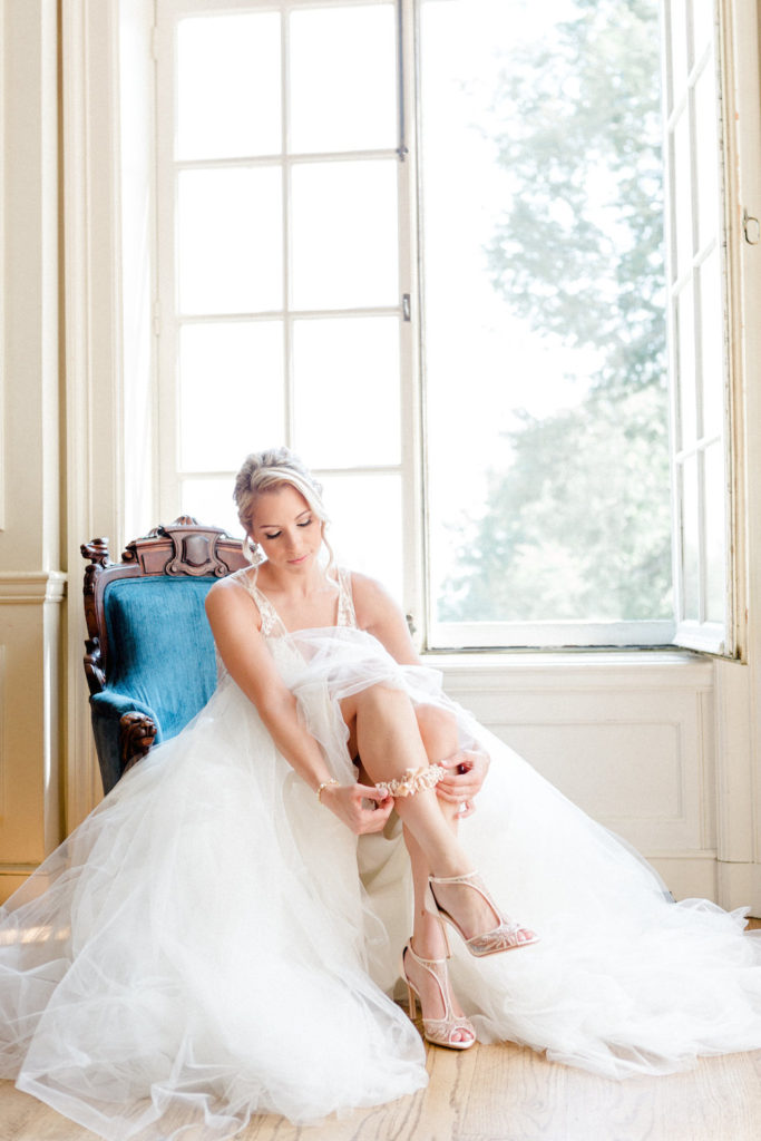 Simply Breathe Events | DC Wedding Planner | Too Pretty To Toss - Diving In With Juli Smith, Owner of The Garter Girl