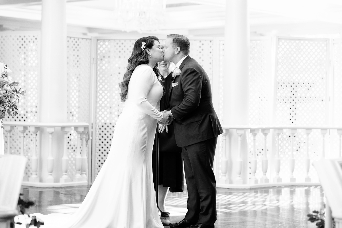black and white wedding ceremony photo at wedding at the Fairmont Washington 
