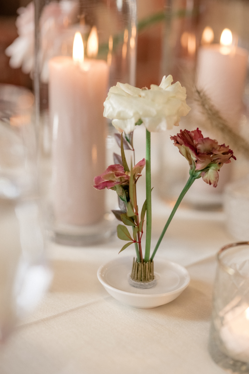 single flower wedding centerpieces