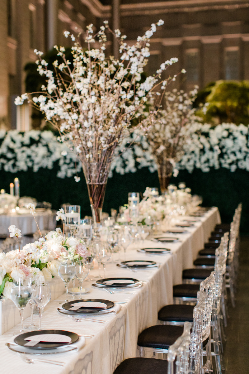 WHITE AND BLACK WEDDING RECEPTION AT NATIONAL PORTRAIT GALLERY KOGOD COURTYARD