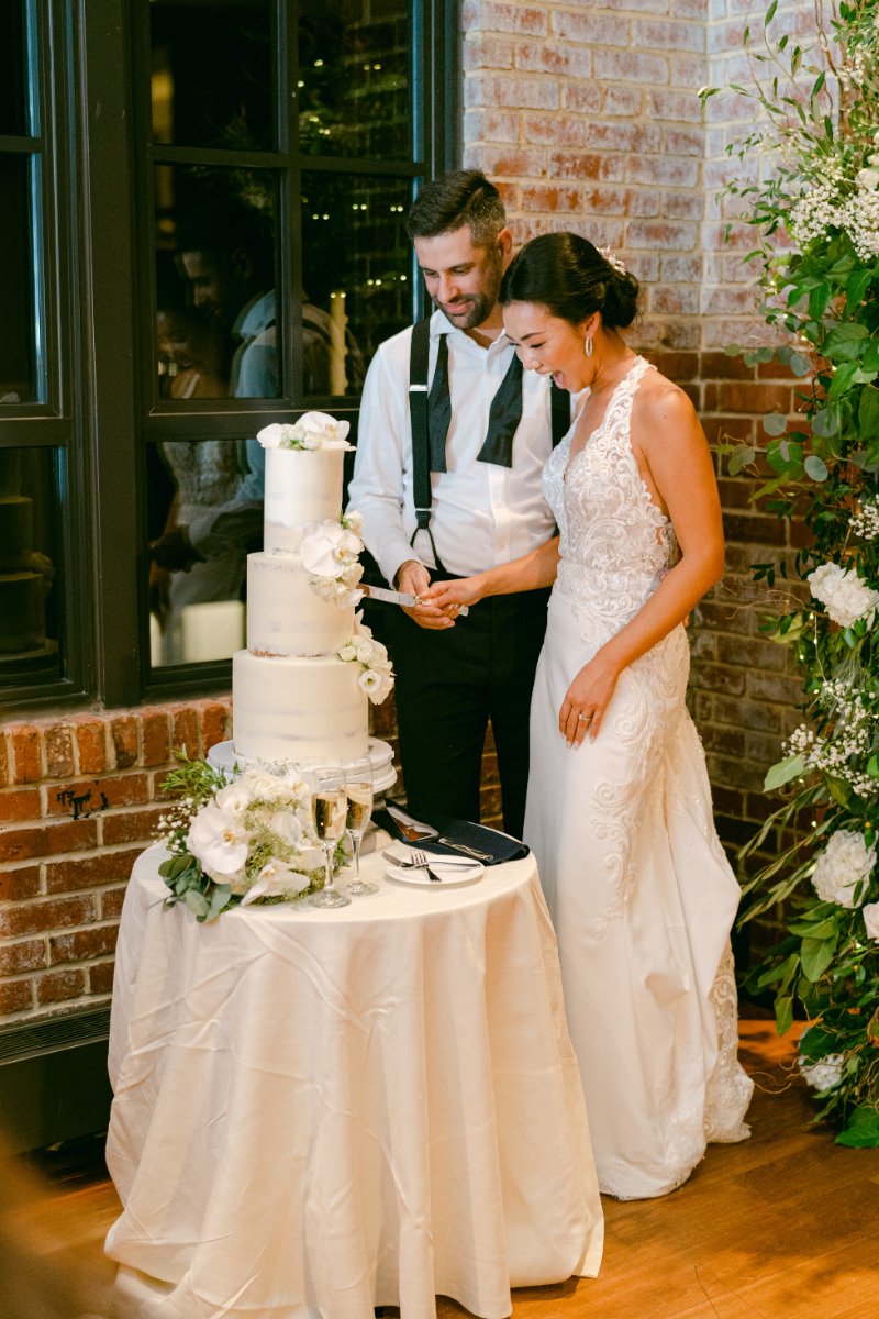 WEDDING CAKE CUTTING AT RITZ-CARLTON GEORGETOWN
