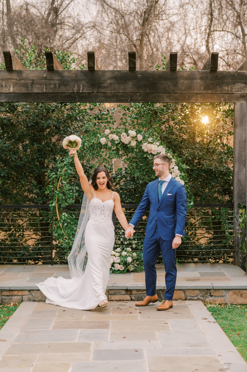 OUTDOOR CEREMONY AT FLEETWOOD FARM AND WINERY