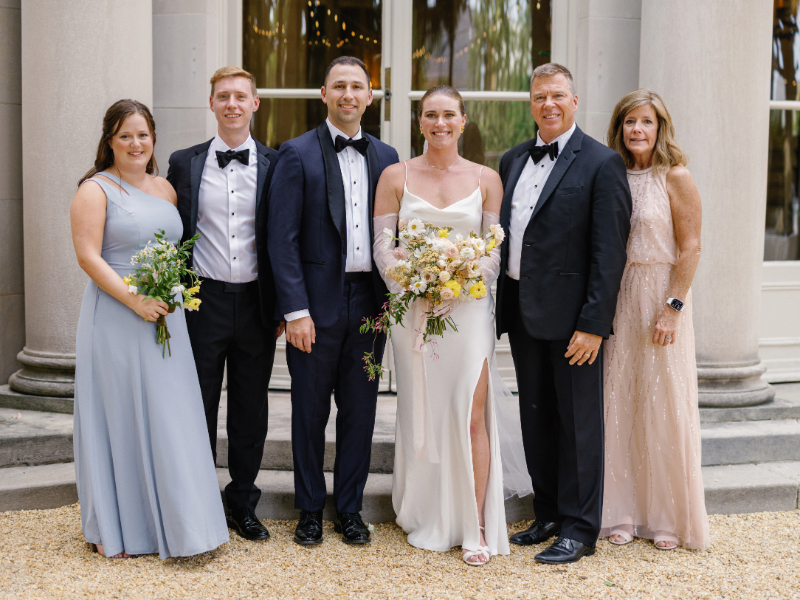 OUTDOOR PORTRAITS FOR GARDEN WEDDING AT MERIDIAN HOUSE